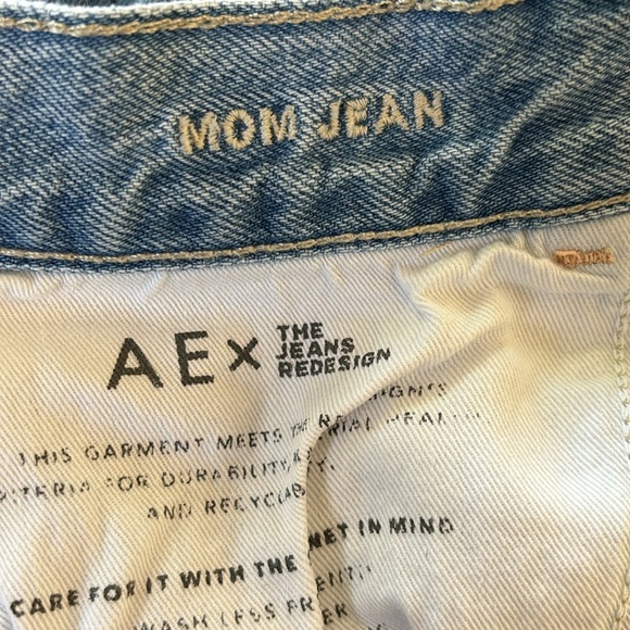 American Eagle mom jean size 8 short - Picture 5 of 6